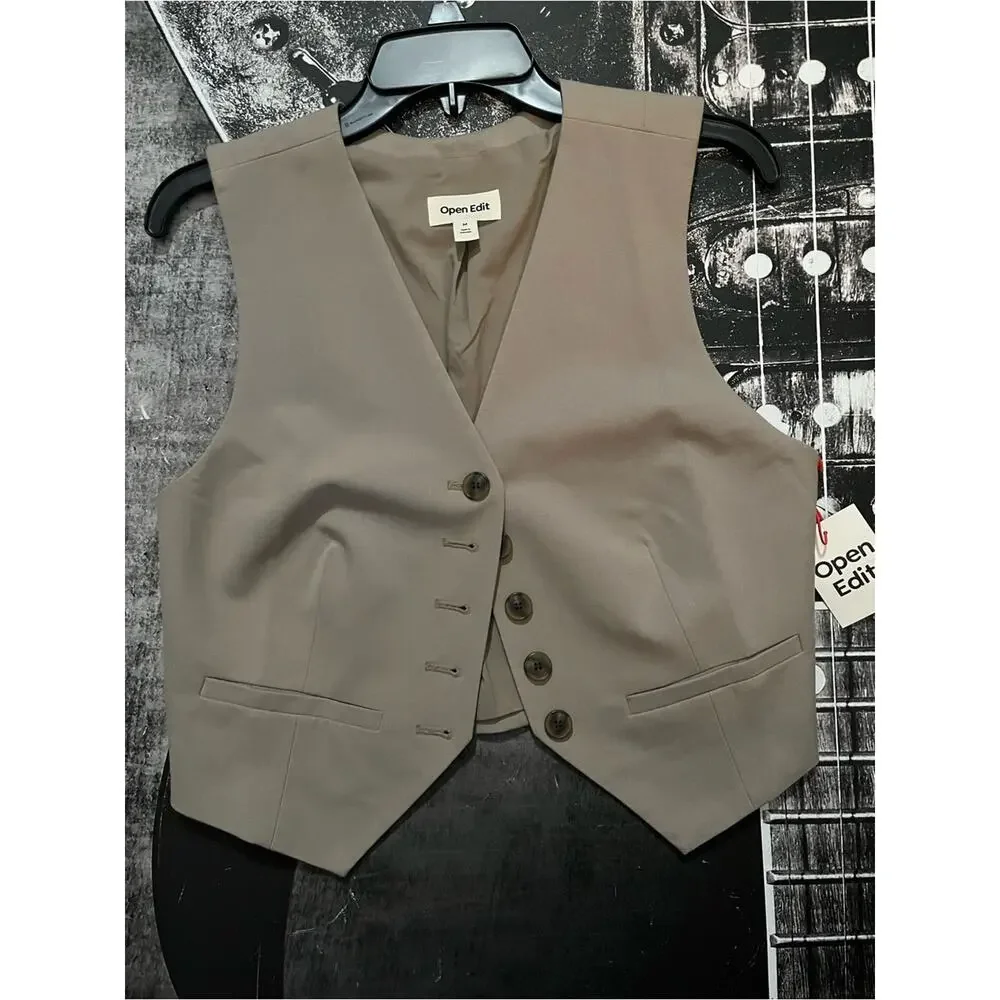 NWT Tailored Button Down Vest